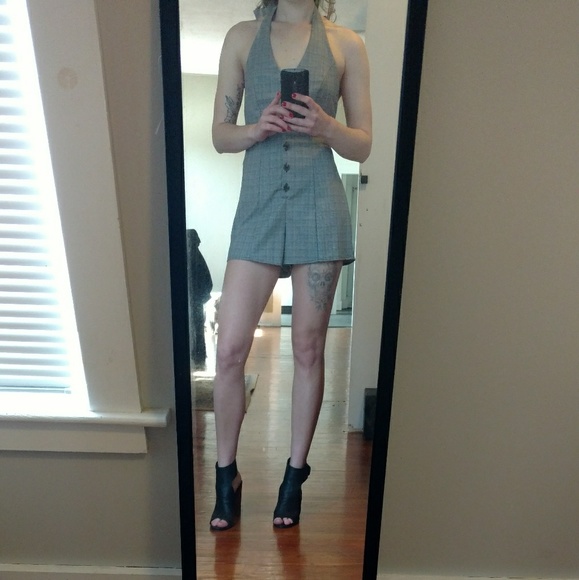 Romper - Picture 3 of 4